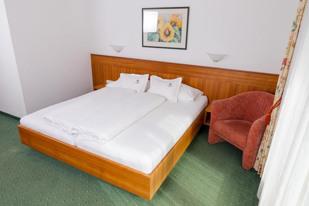 Hotel Tirolerhof Серфаус Экстерьер фото