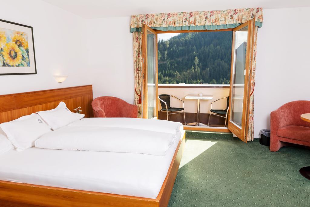 Hotel Tirolerhof Серфаус Экстерьер фото