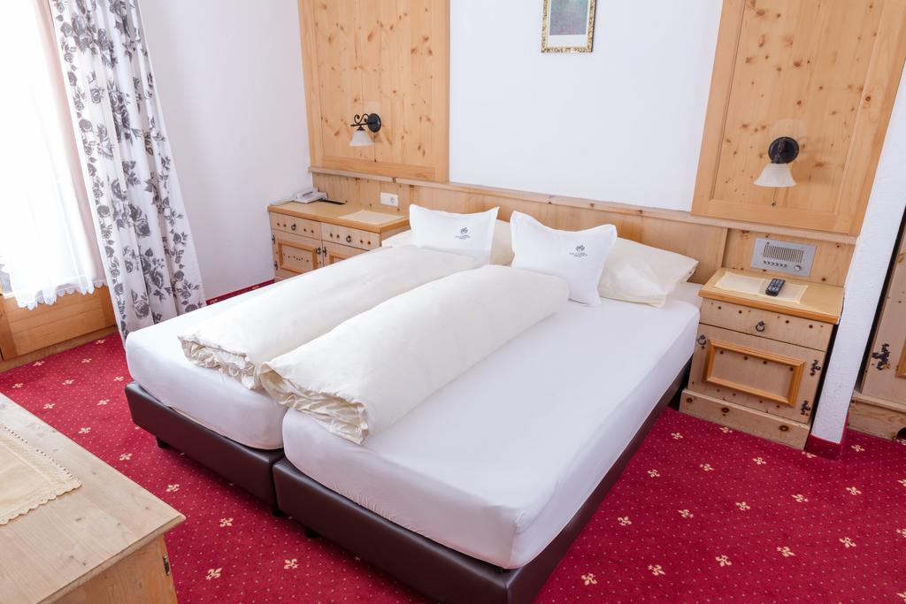 Hotel Tirolerhof Серфаус Экстерьер фото